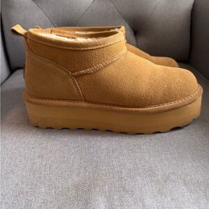 BearPaw Retro Shorty Boot